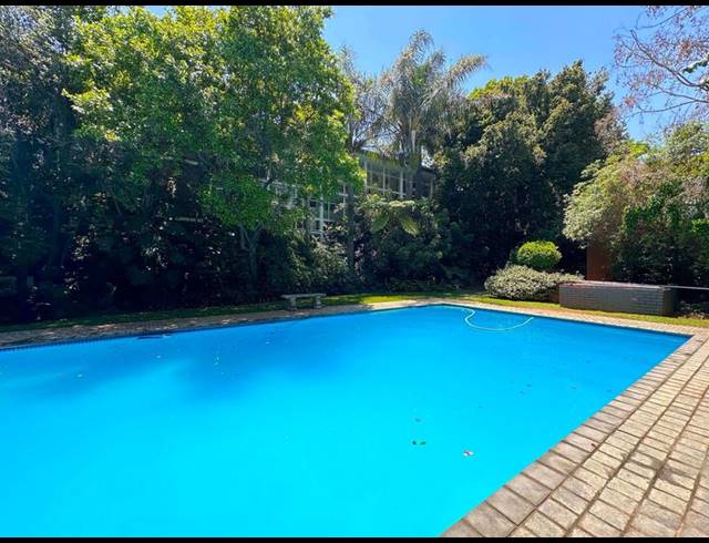 2 BEDROOM APARTMENT FOR SALE IN HYDE PARK